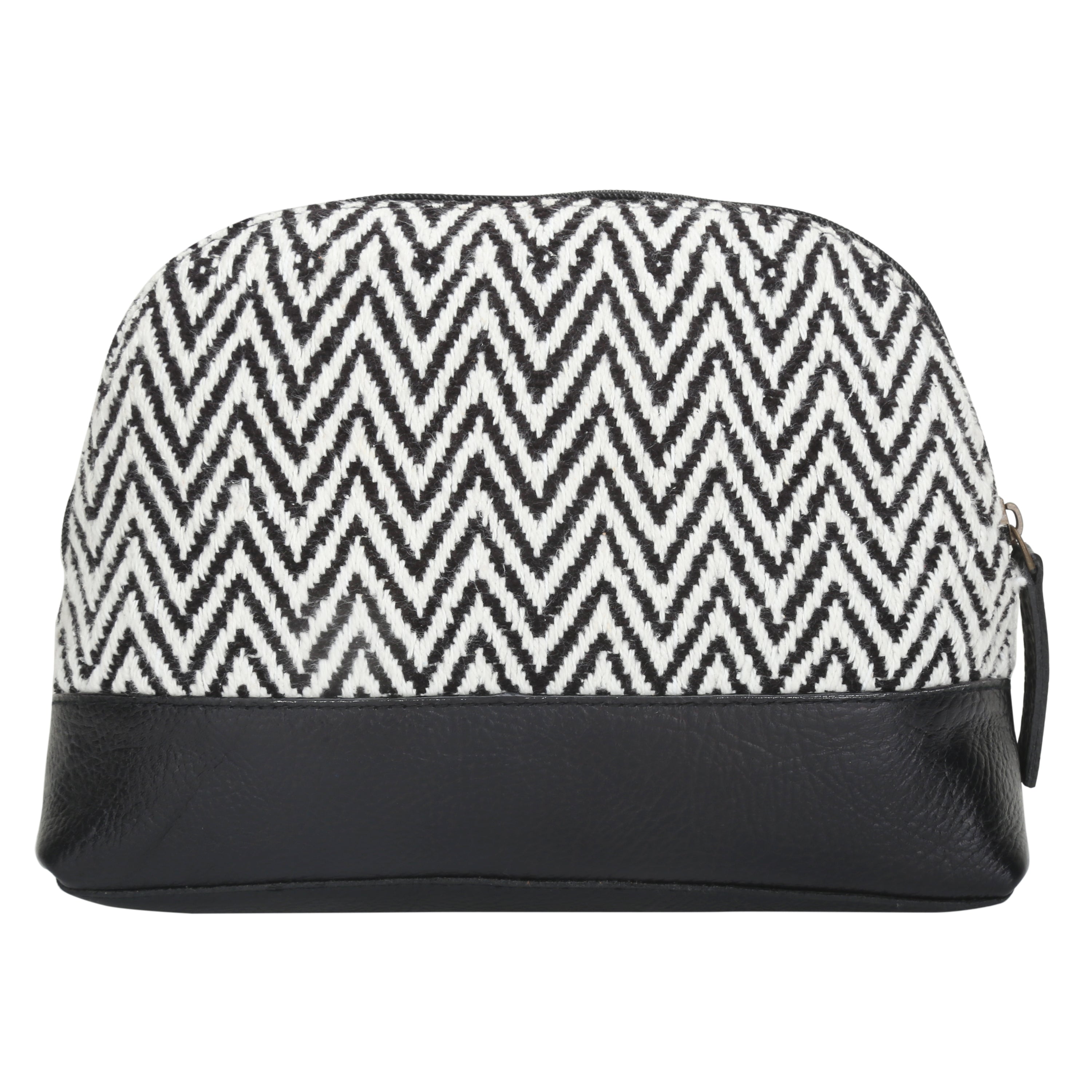 Woven Patterned Clutch | Black and White