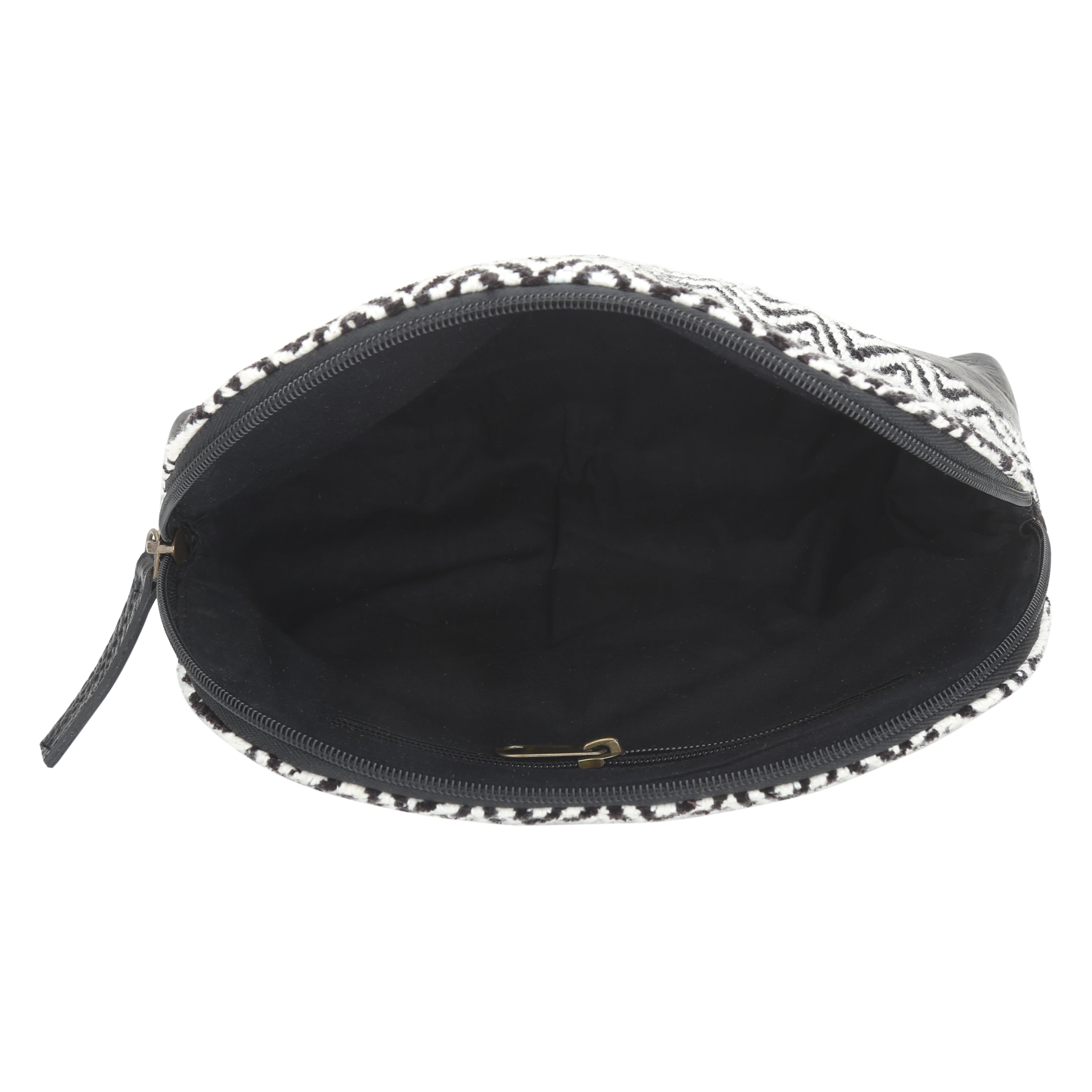 Woven Patterned Clutch | Black and White
