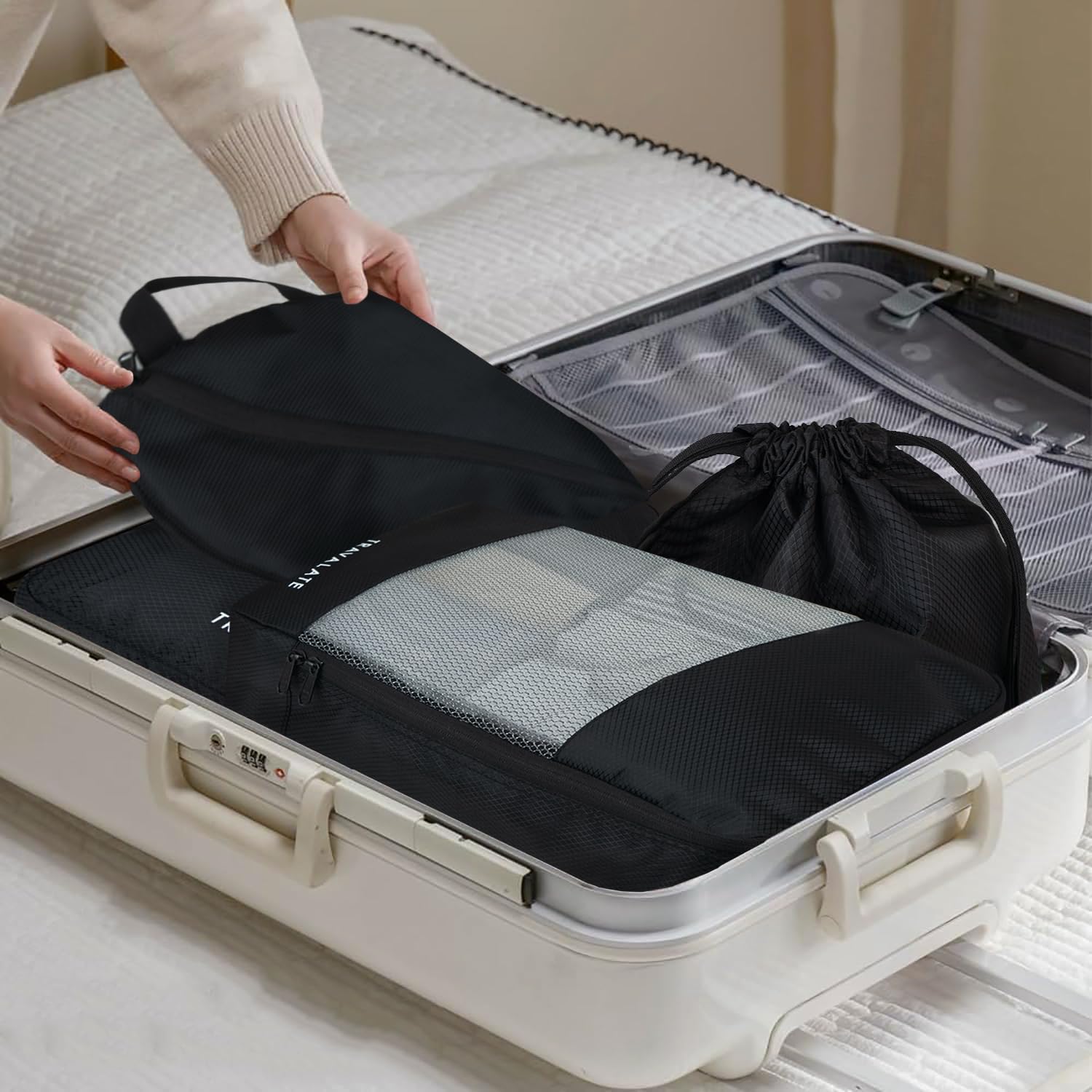 Travalate Multiple Size Packing Cubes | Set of 7 Black